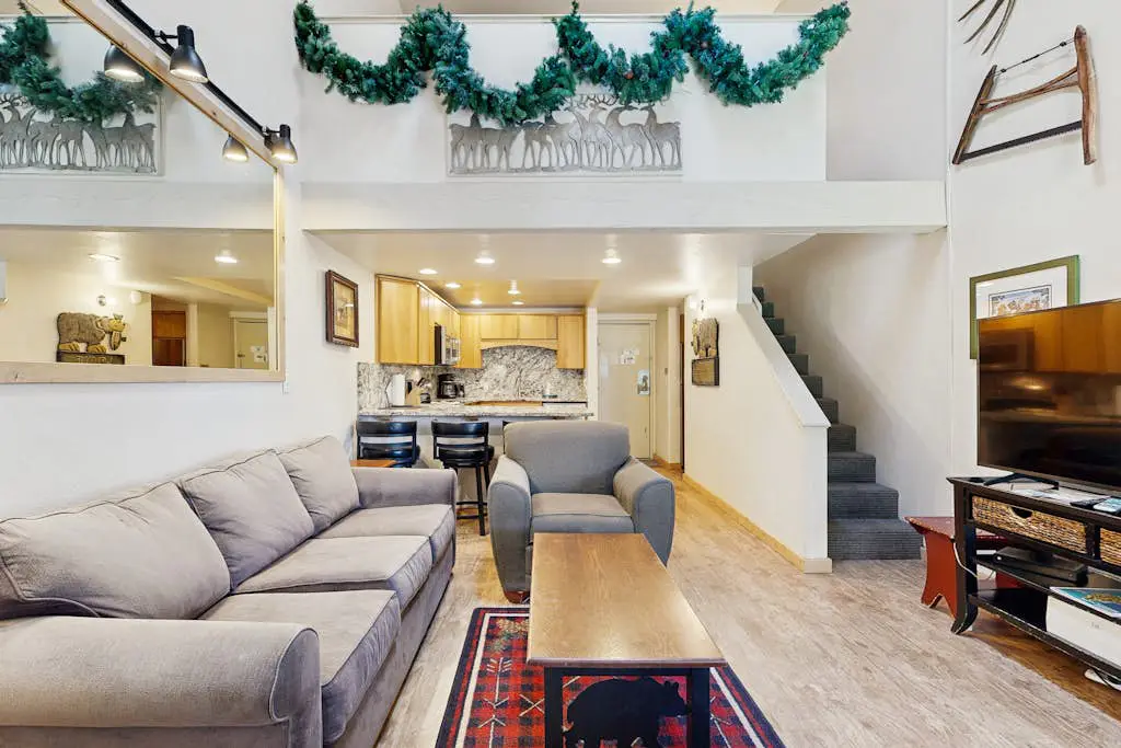 Lakeland Village #315