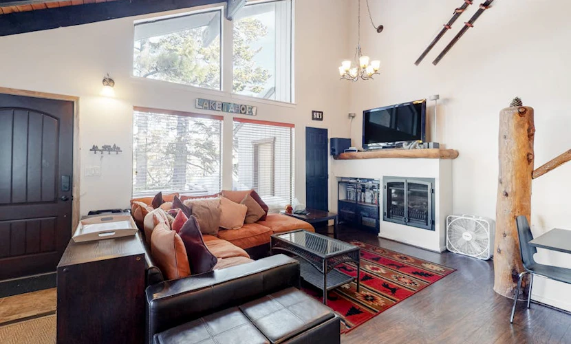 Two-story condo near lifts with fireplace, mountain views, & W/D, sleeps 6