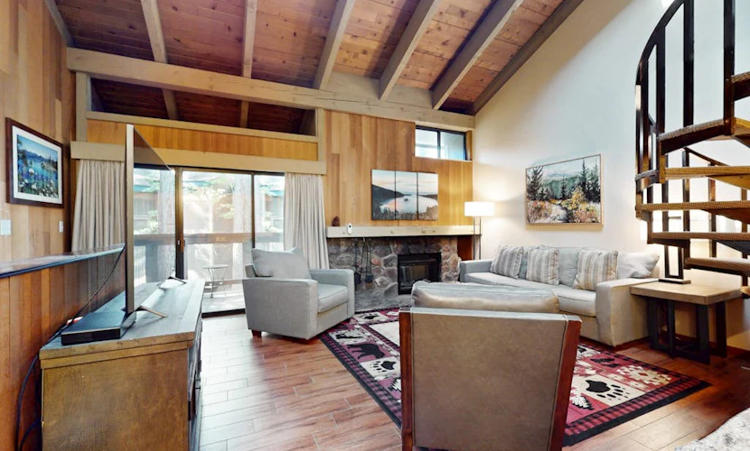 Your dream mountain getaway awaits at this Lakeland Village townhome