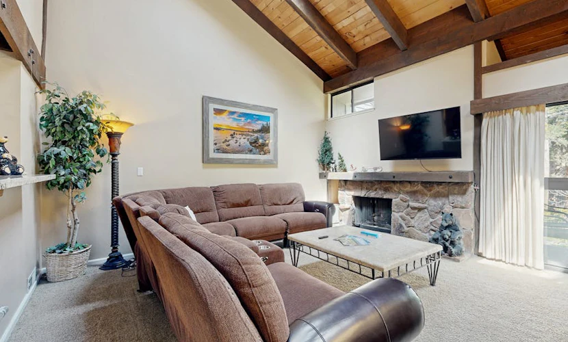 Resort townhome with private beach access & lakefront pool