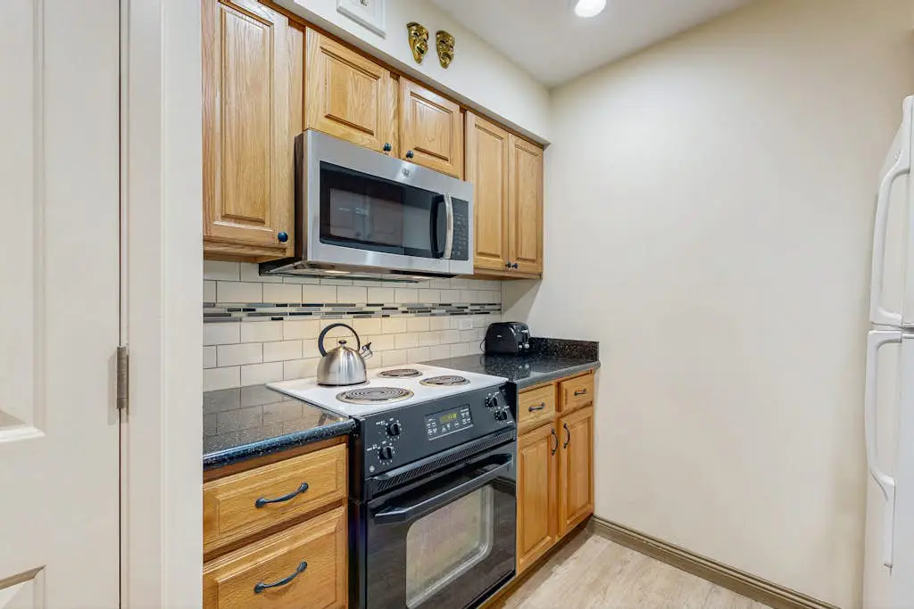 Two bedroom Townhome w  loft, private beach, pools, hot tub, sauna, resort fun!