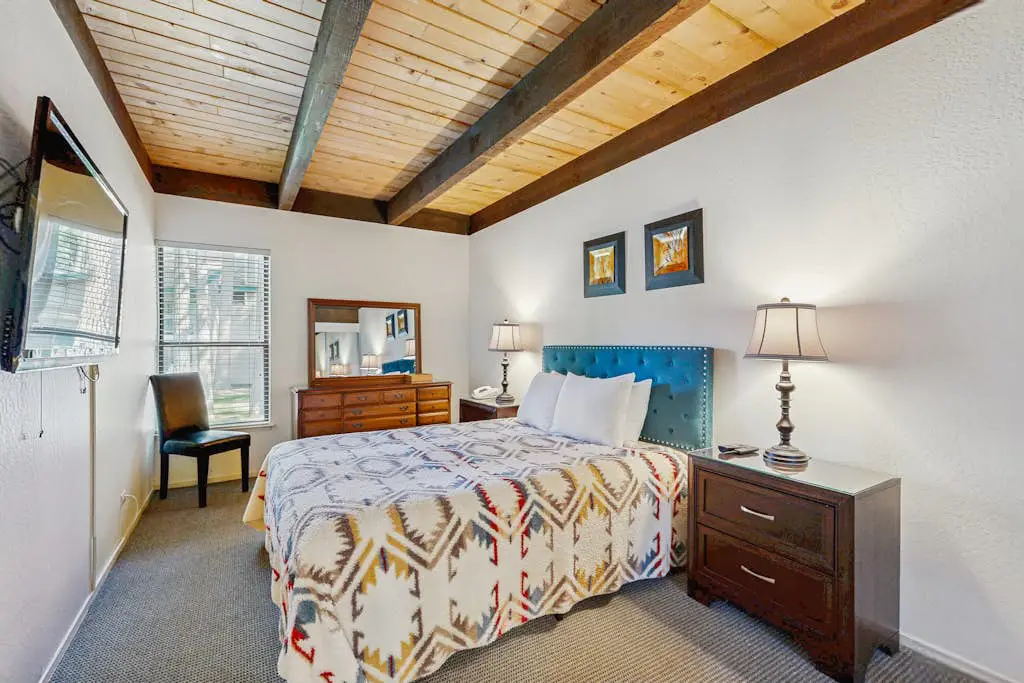 Two bedroom Townhome w  loft, private beach, pools, hot tub, sauna, resort fun!