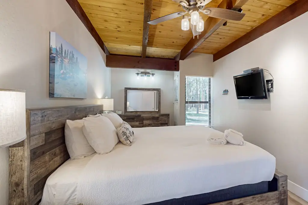 Escape to the lake for luxury amenities near Ski Run Marina & Heavenly