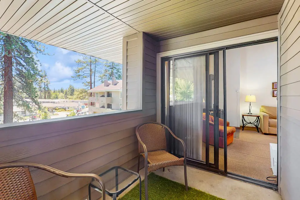 Pool-view mountain paradise awaits at this Lakeland Village home