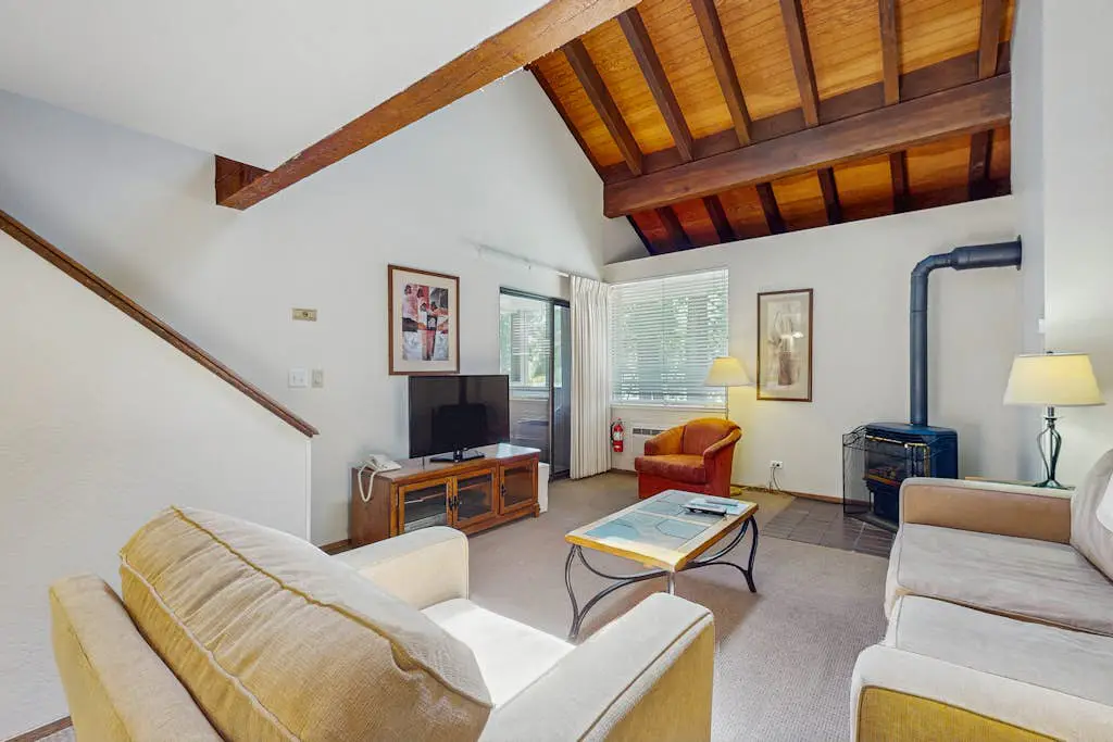 Pool-view mountain paradise awaits at this Lakeland Village home