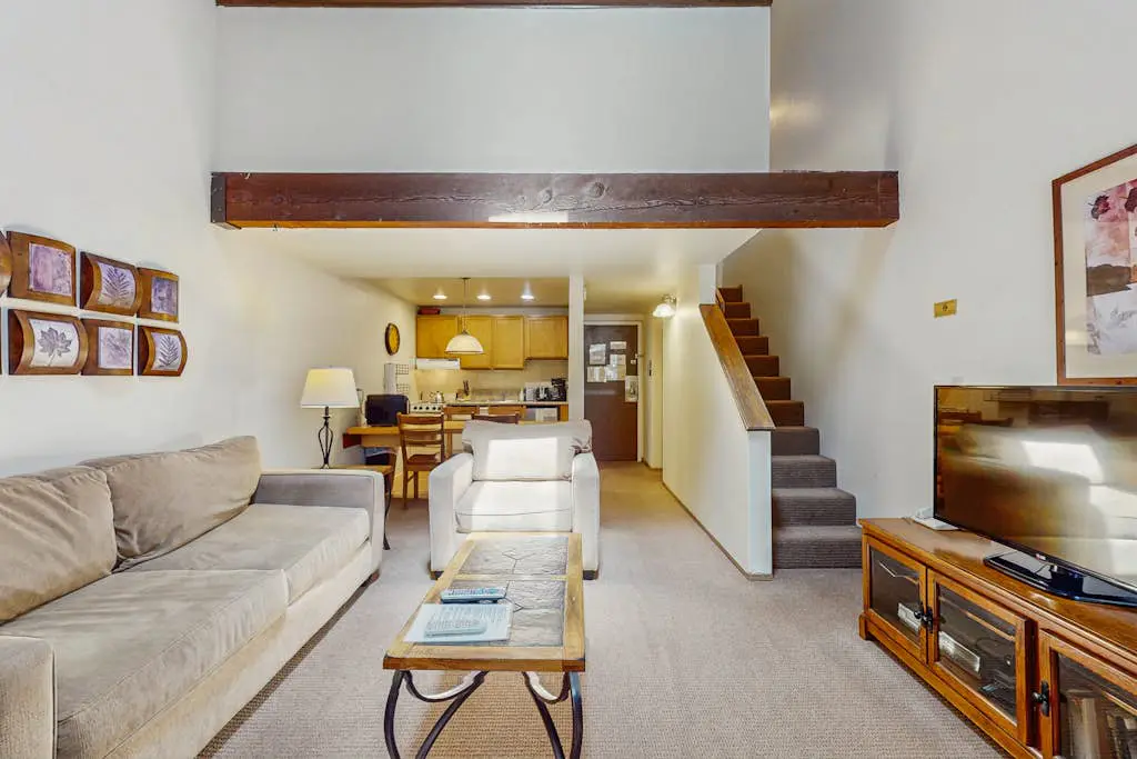 Pool-view mountain paradise awaits at this Lakeland Village home