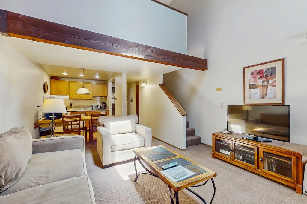 Pool-view mountain paradise awaits at this Lakeland Village home