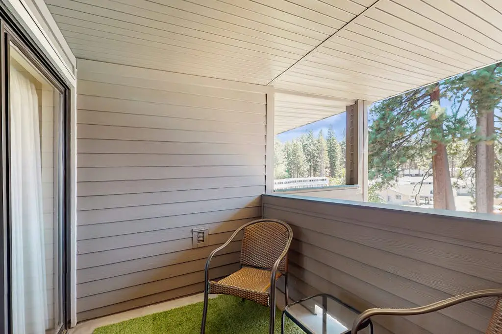 Pool-view mountain paradise awaits at this Lakeland Village home