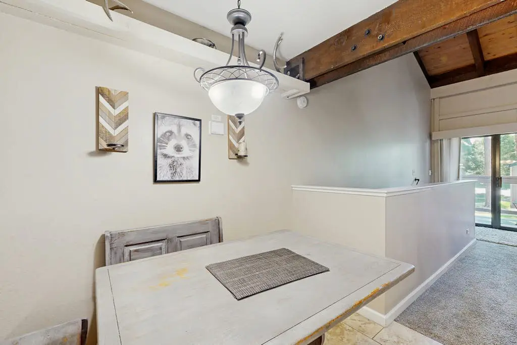 Dreamy mountain basecamp at Lakeland Village with amazing amenities