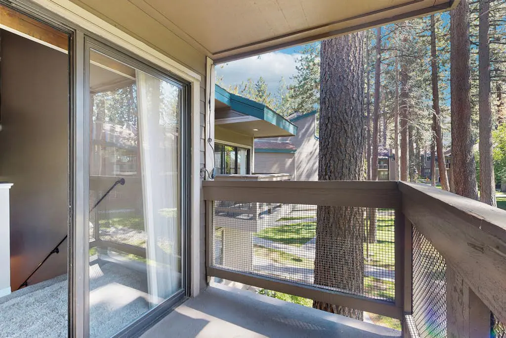 Dreamy mountain basecamp at Lakeland Village with amazing amenities