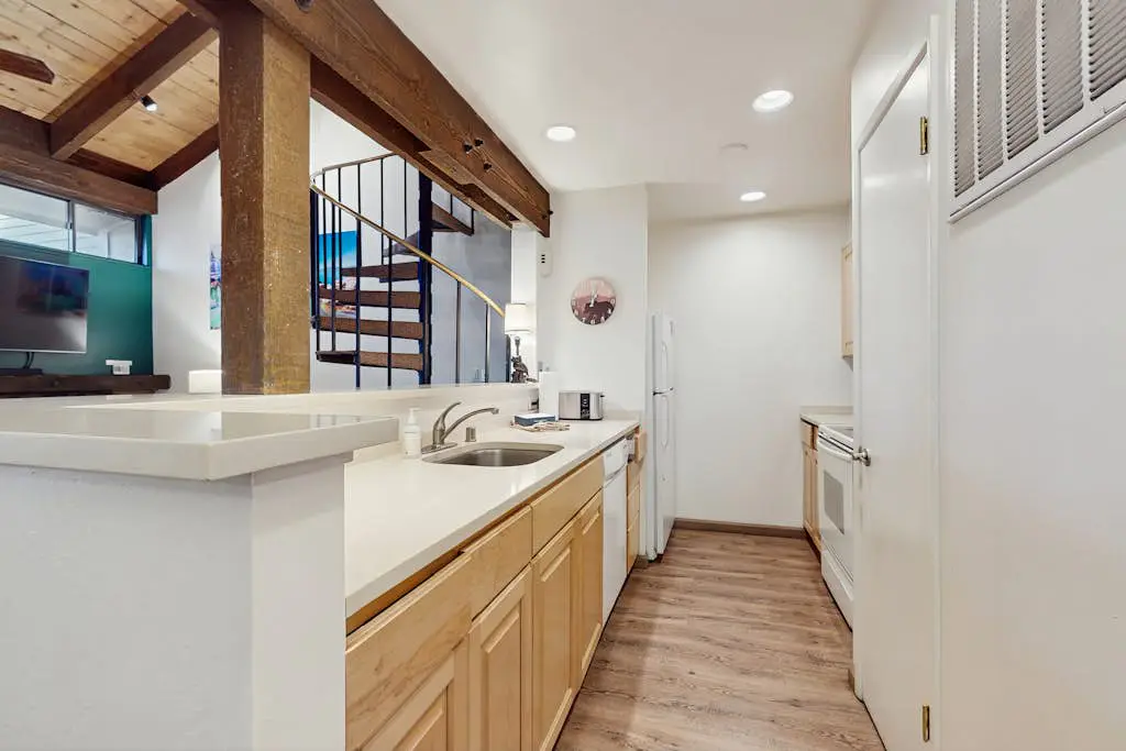 Lakeland Village 520