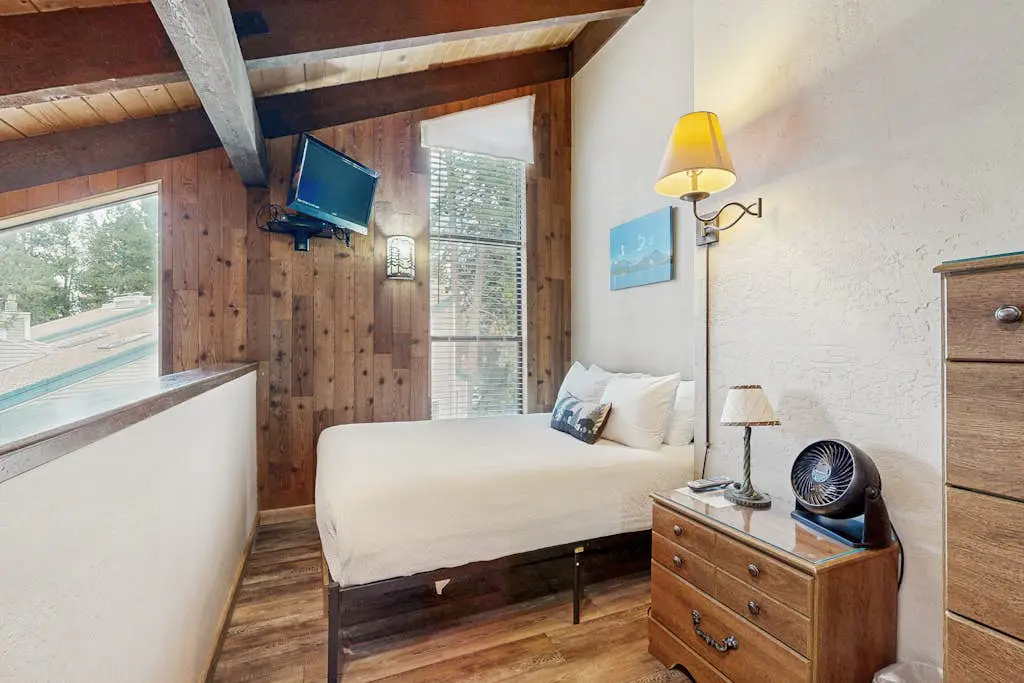 Hibernation Hideaway 508 Lakeland Village