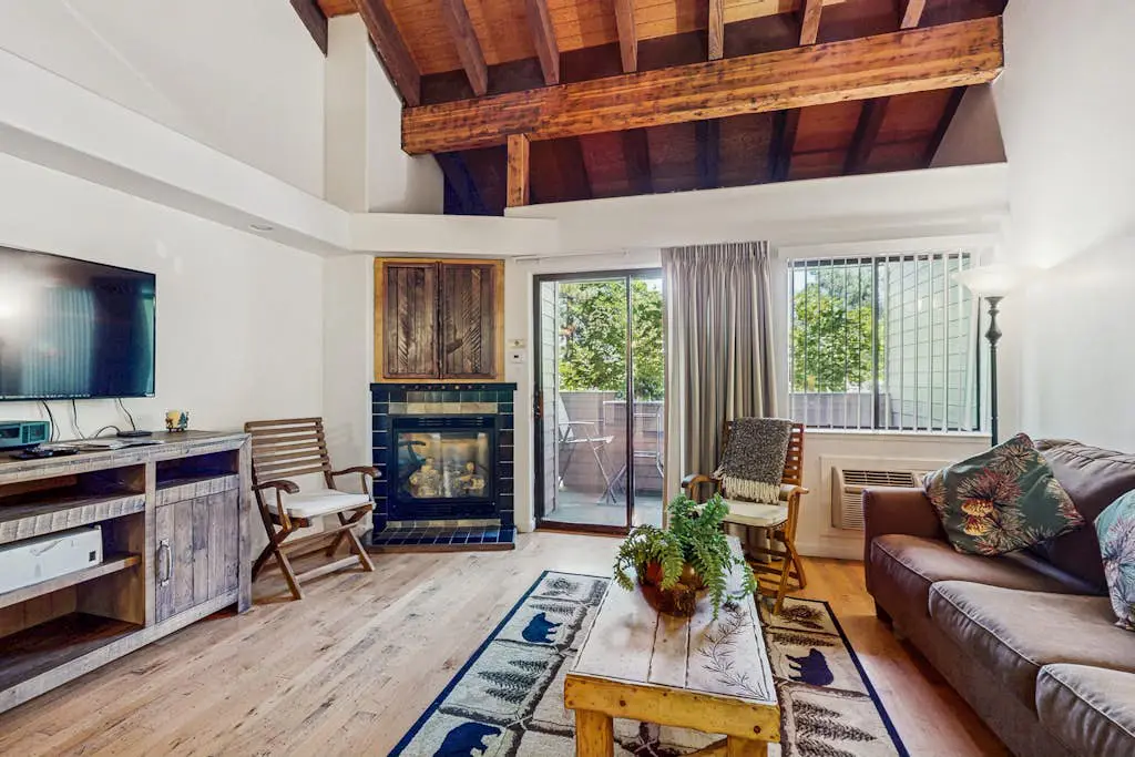 Lakeland Village #320