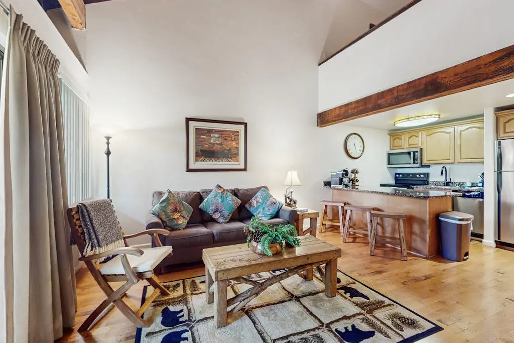 Lakeland Village #320