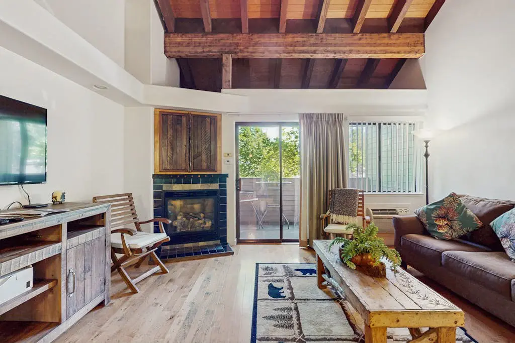 Lakeland Village #320