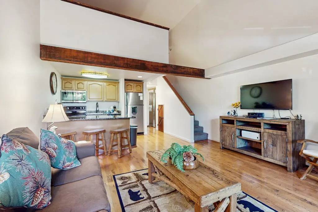 Lakeland Village #320