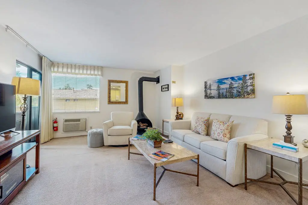 Lakeland Village 127