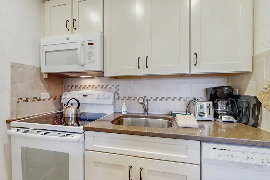 Lakeland Village 127