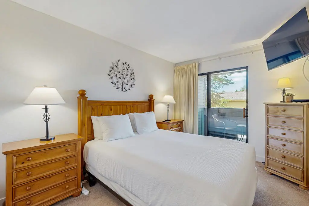 Lakeland Village 127