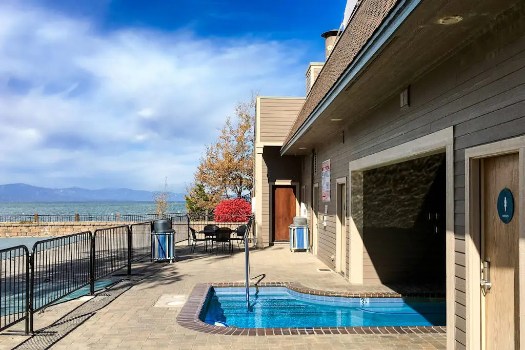 Lakeland Village 127