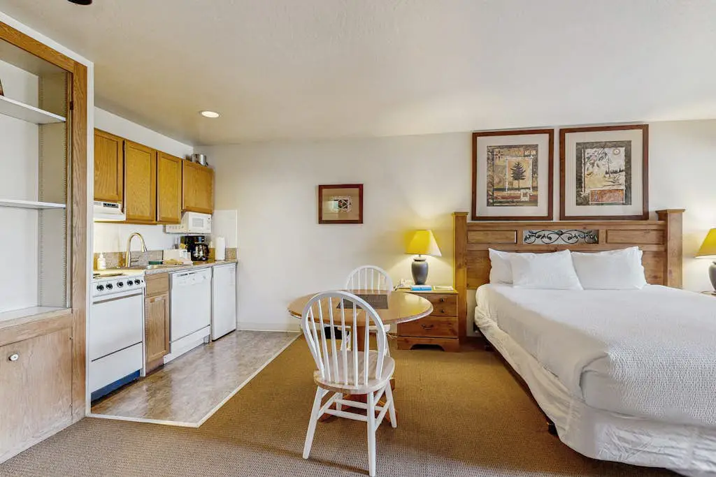 Lakeland Village 219