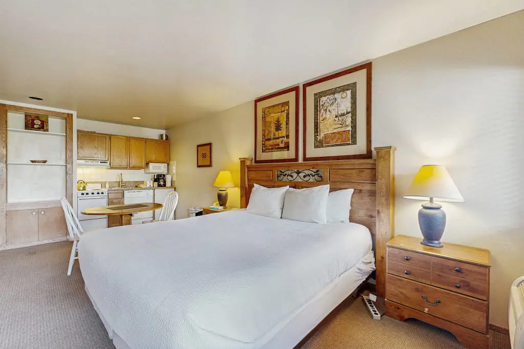 Lakeland Village 219