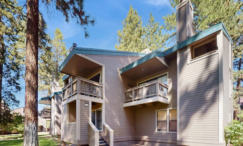Lakeland Village 430