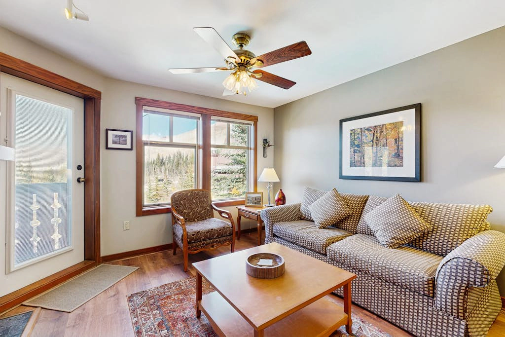 Eagle Springs East 402 - Buffaloberry Suite