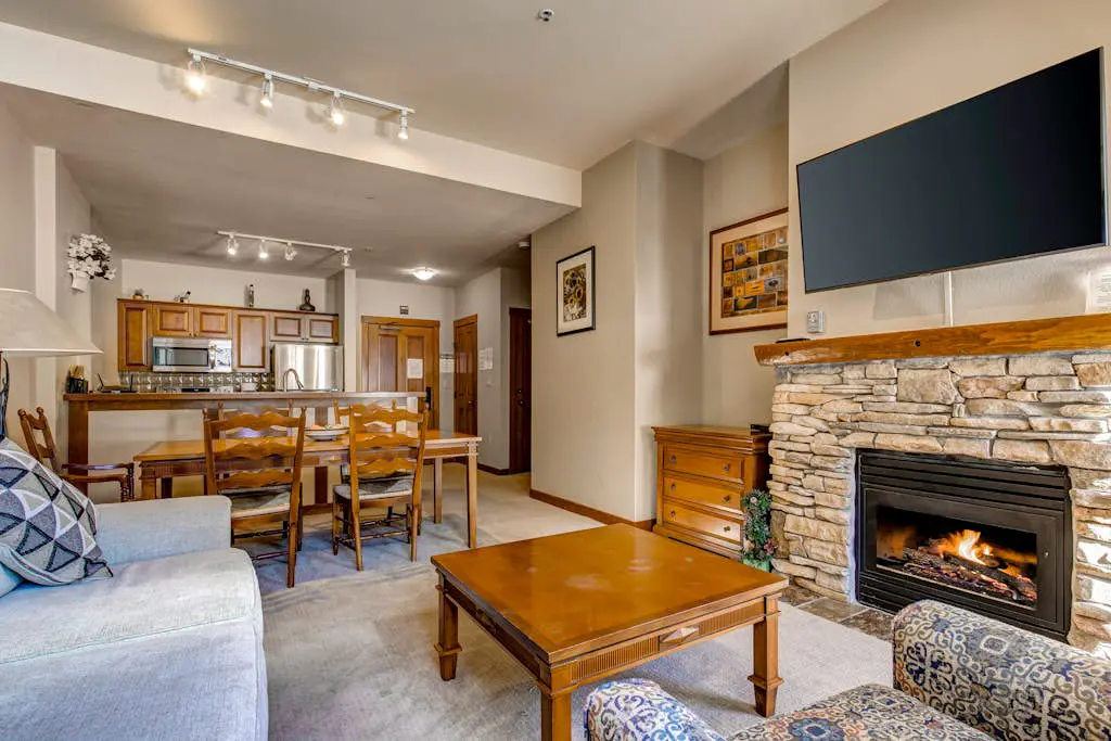 Powderhorn Lodge 107 - Columbine Suite