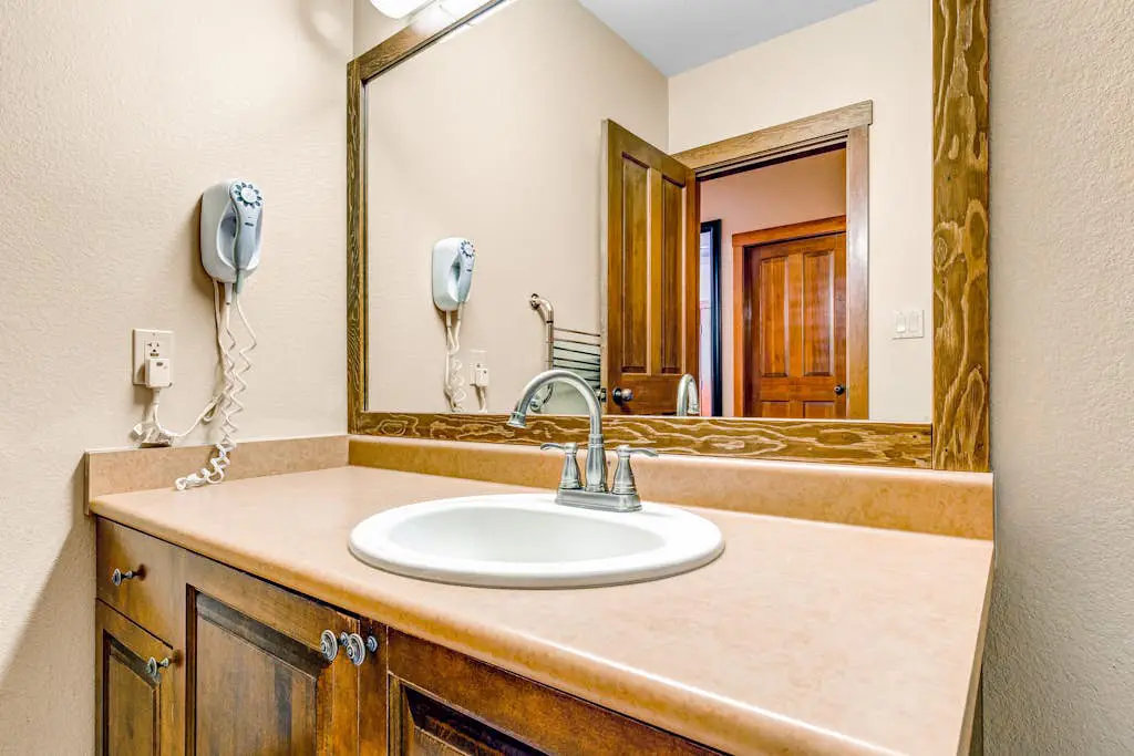 Powderhorn Lodge 107 - Columbine Suite