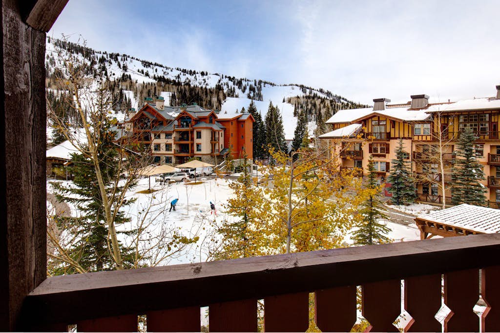 Ski-In/Out Condo with Shared Pool, Hot Tub & More - Awesome Views