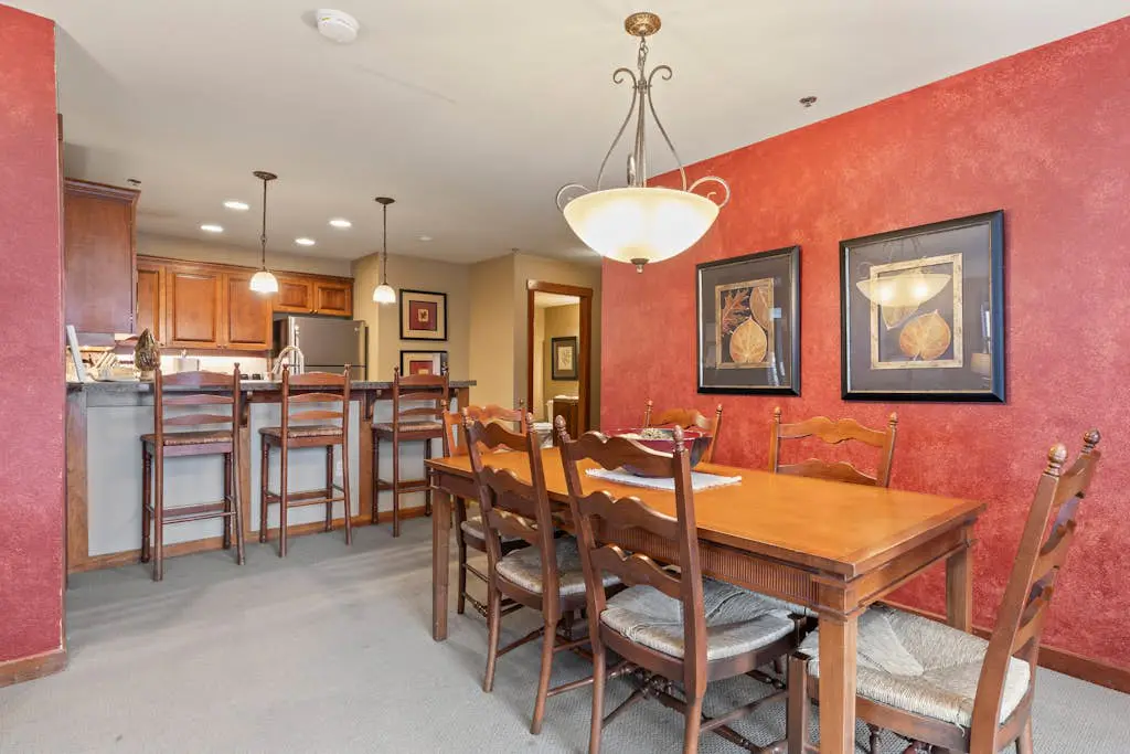 Powderhorn Lodge 210 - Blazing Star Suite