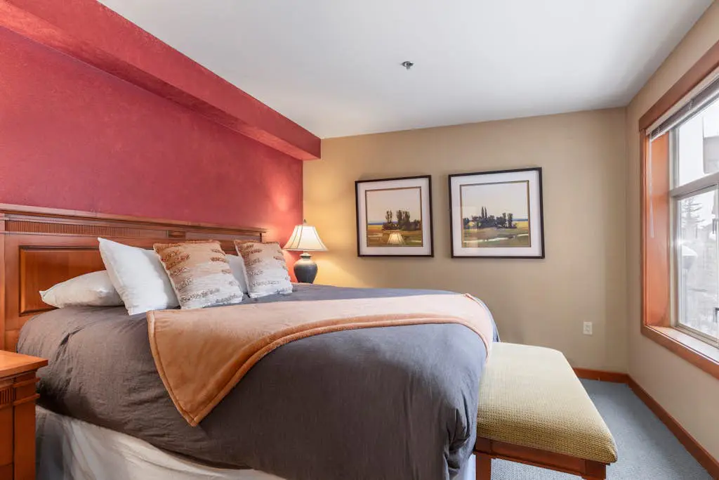 Powderhorn Lodge 210 - Blazing Star Suite