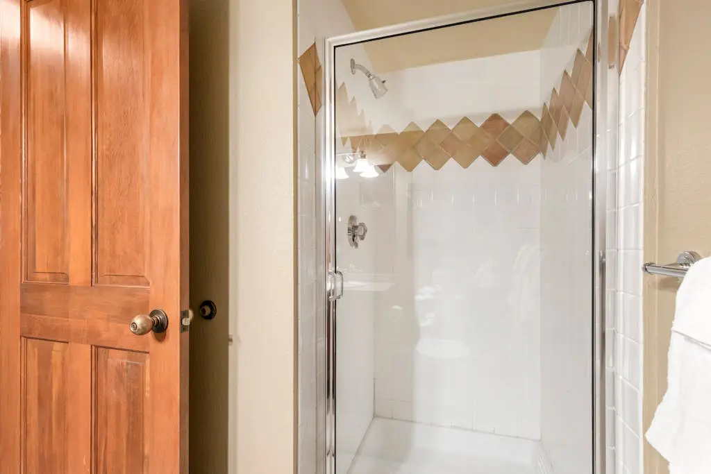 Powderhorn Lodge 210 - Blazing Star Suite