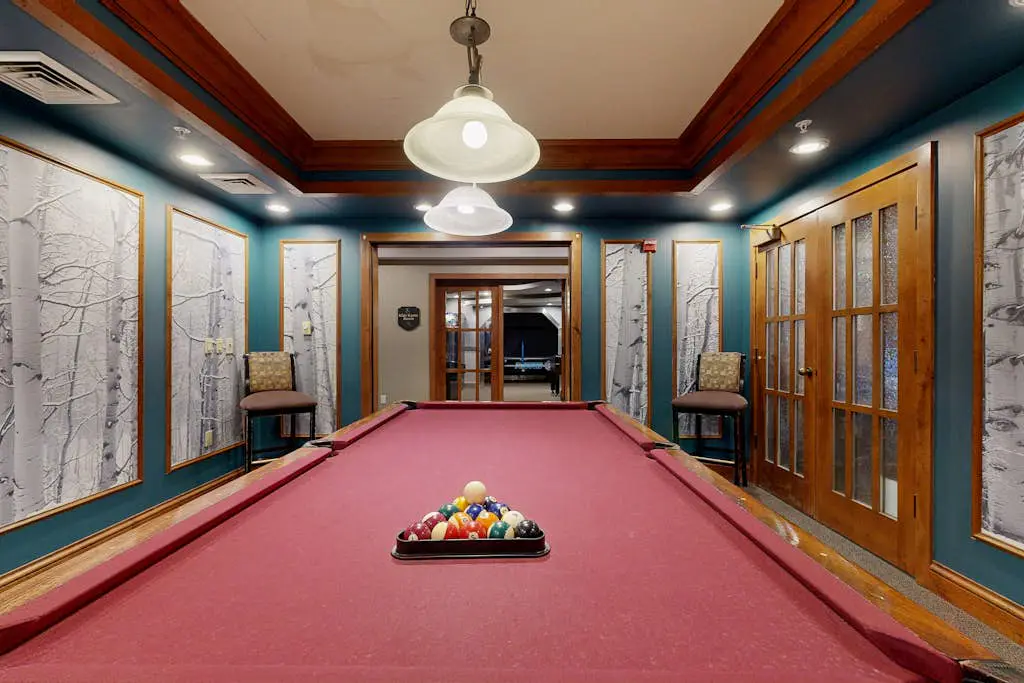 Powderhorn Lodge 210 - Blazing Star Suite