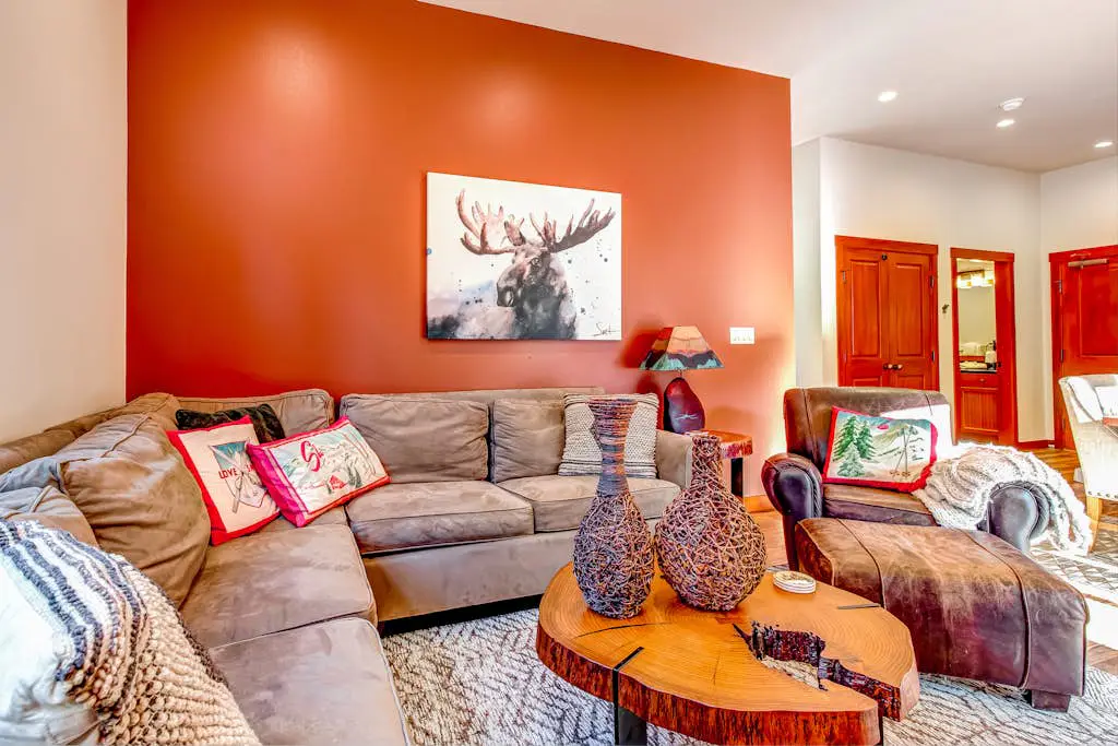 Eagle Springs East 101 - Red-Wing Suite
