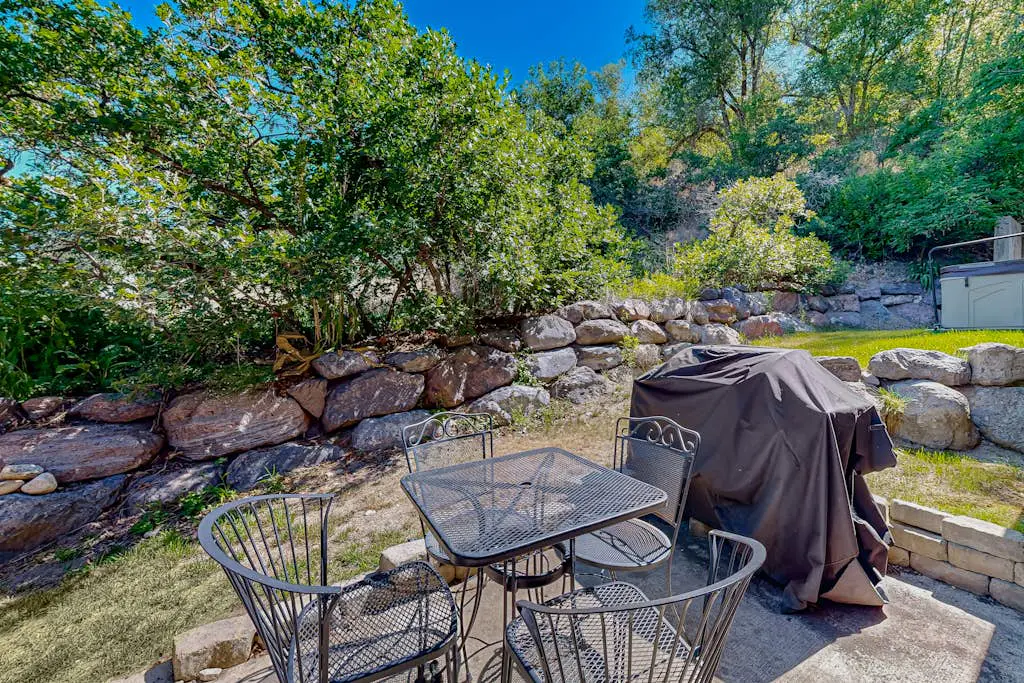 Lone Brook Hideaway