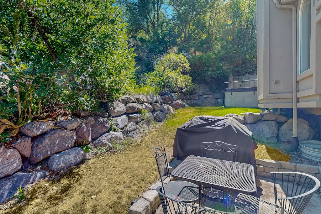 Lone Brook Hideaway