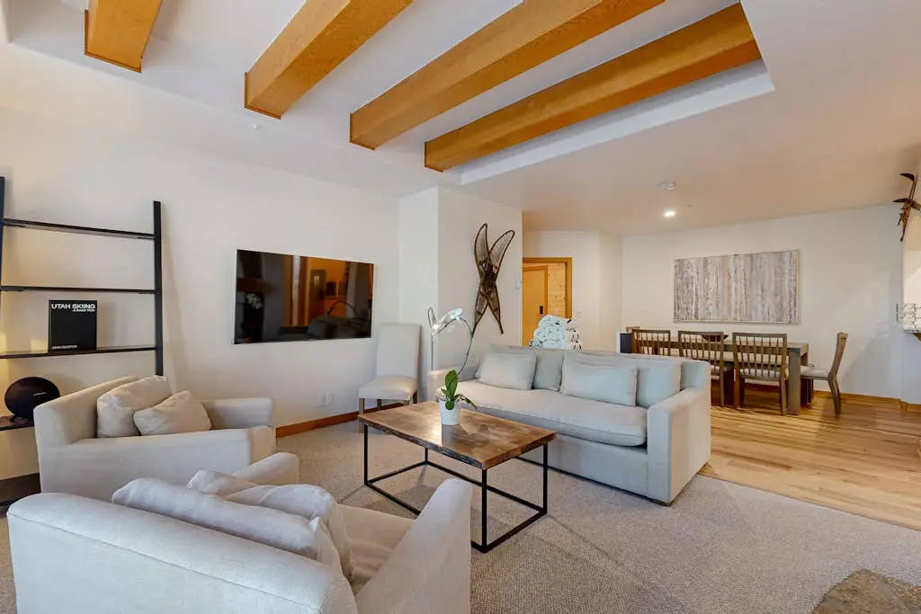 Stay in Solitude -Creekside 102