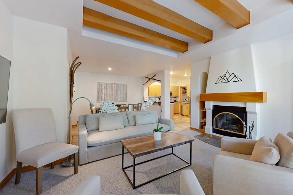 Stay in Solitude -Creekside 102