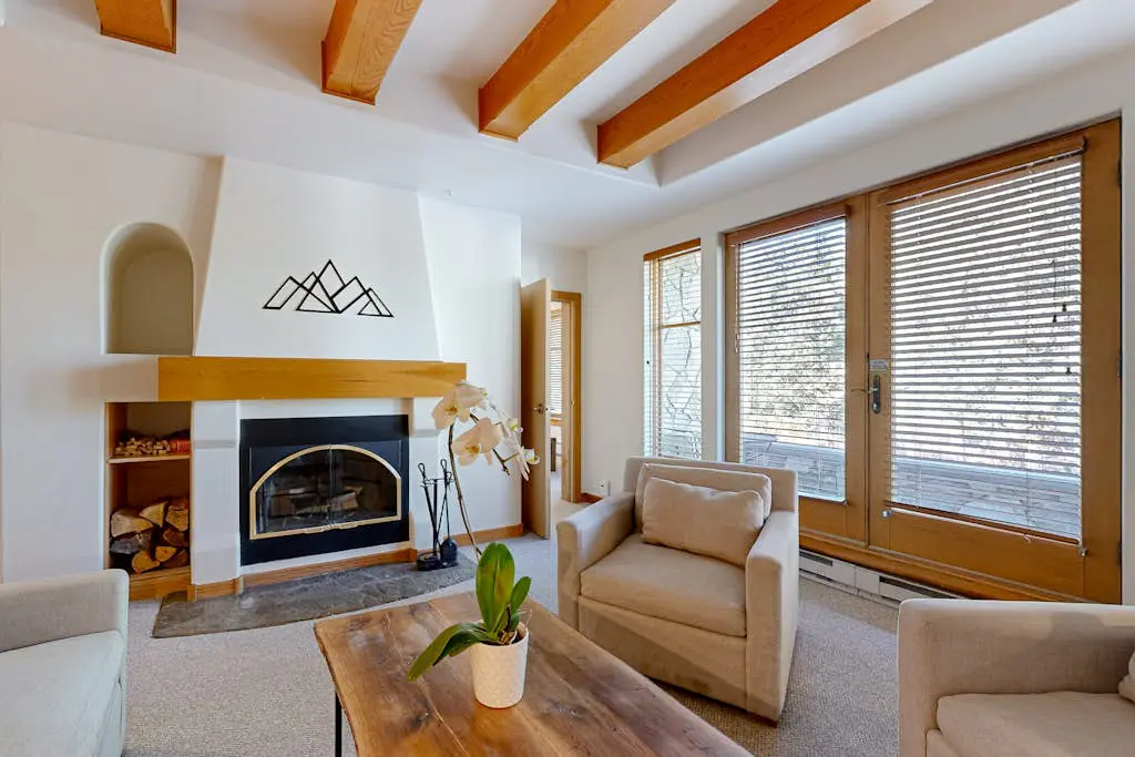 Stay in Solitude -Creekside 102