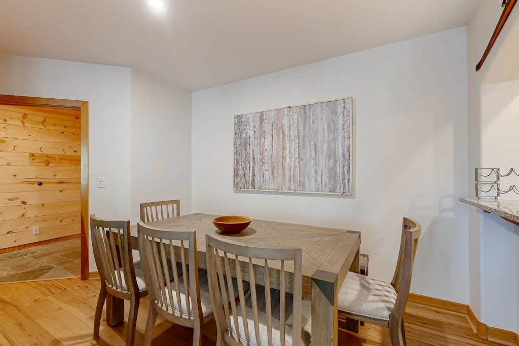 Stay in Solitude -Creekside 102