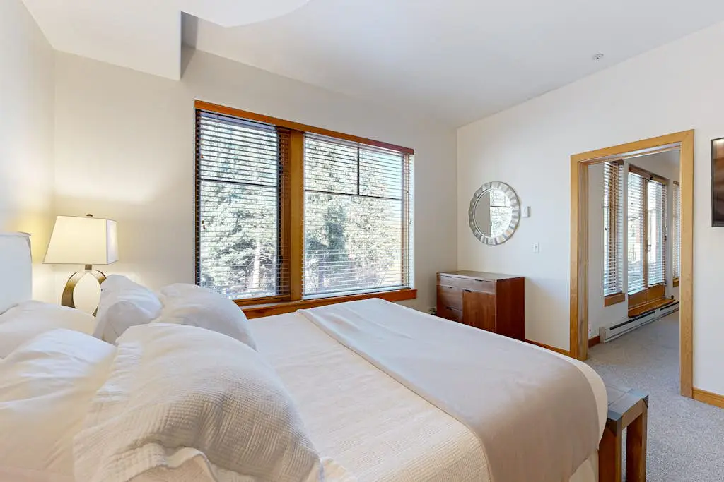 Stay in Solitude -Creekside 102