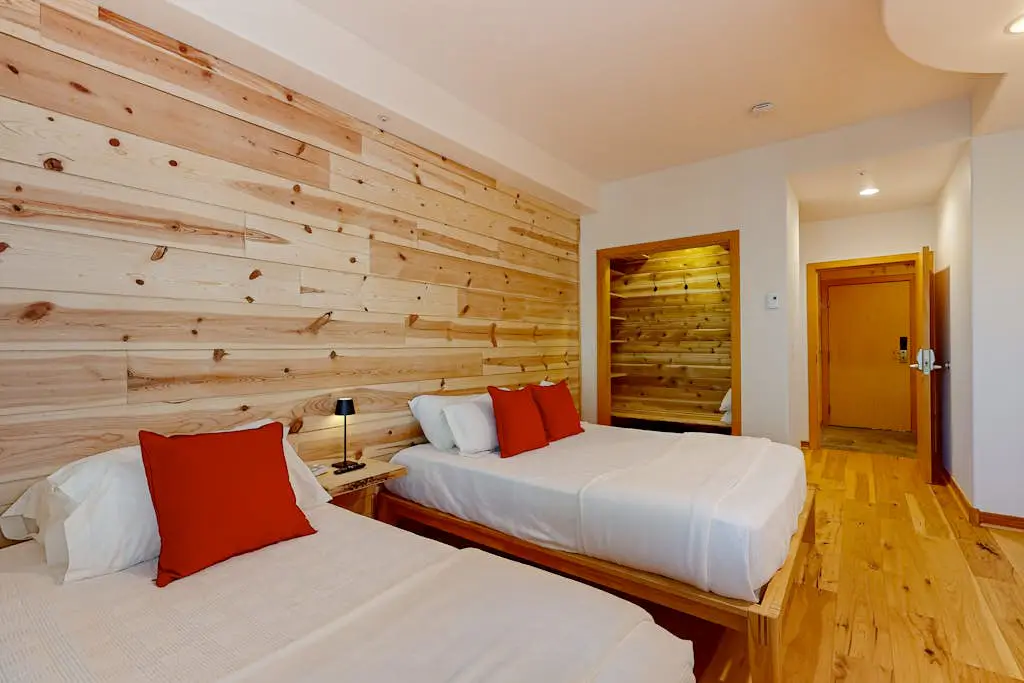 Stay in Solitude -Creekside 102