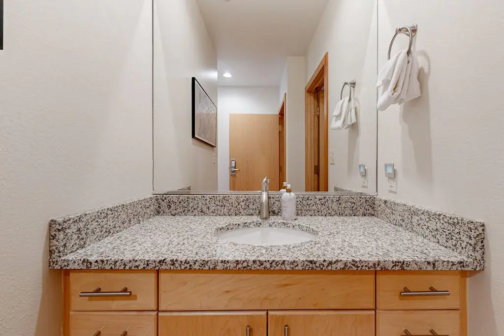 Stay in Solitude -Creekside 102