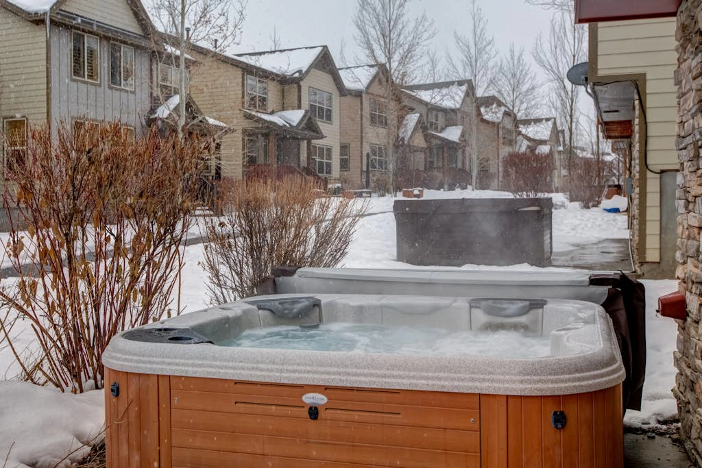 Kodiak Home with Private Hot Tub 2