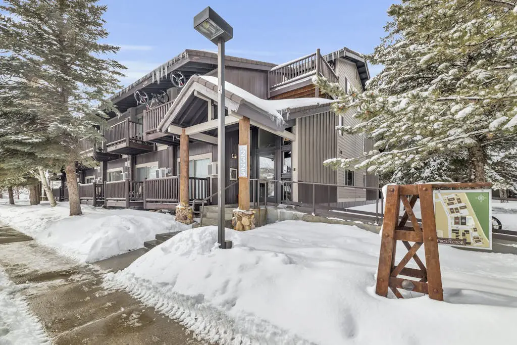 Prospector Lodge 817