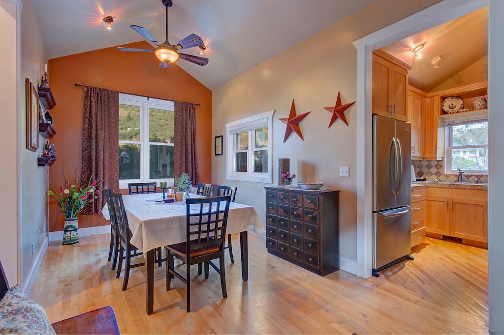 Restored 1890s Cabin - Close to Chairlift & Sundance Venues