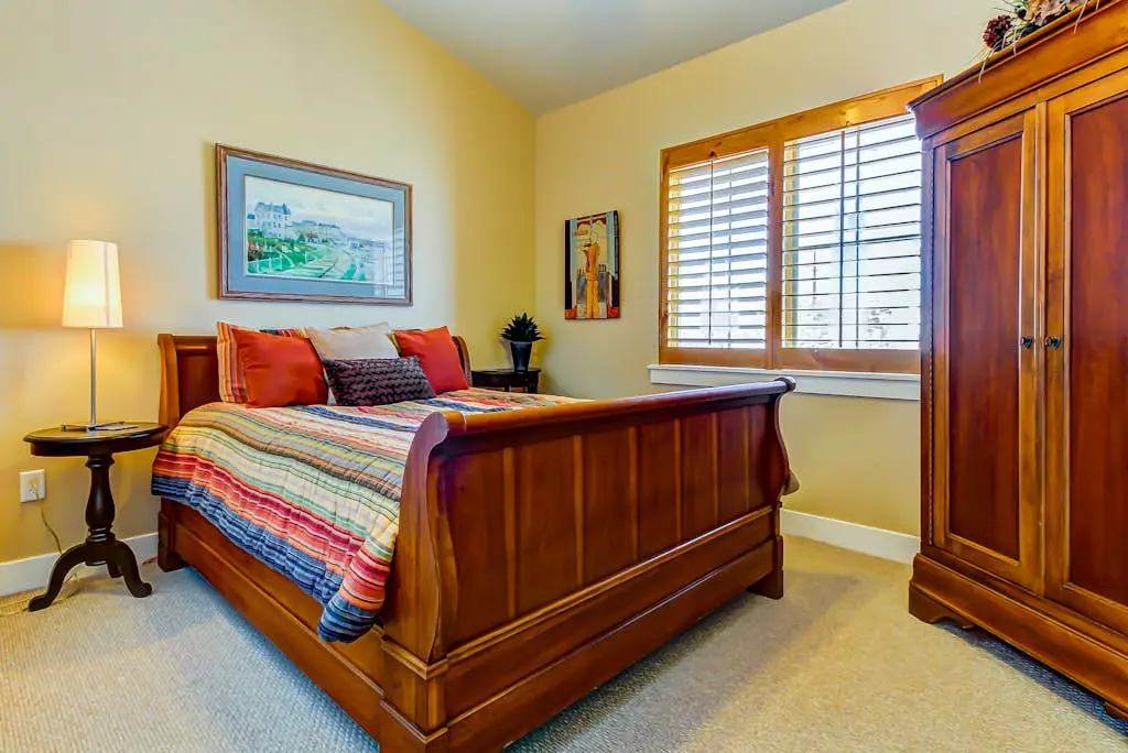 Luxury Condo with  Private Balcony, Seasonal Pool, Hot Tubs - Close to Skiing