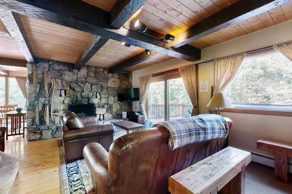 Creekside Chalet